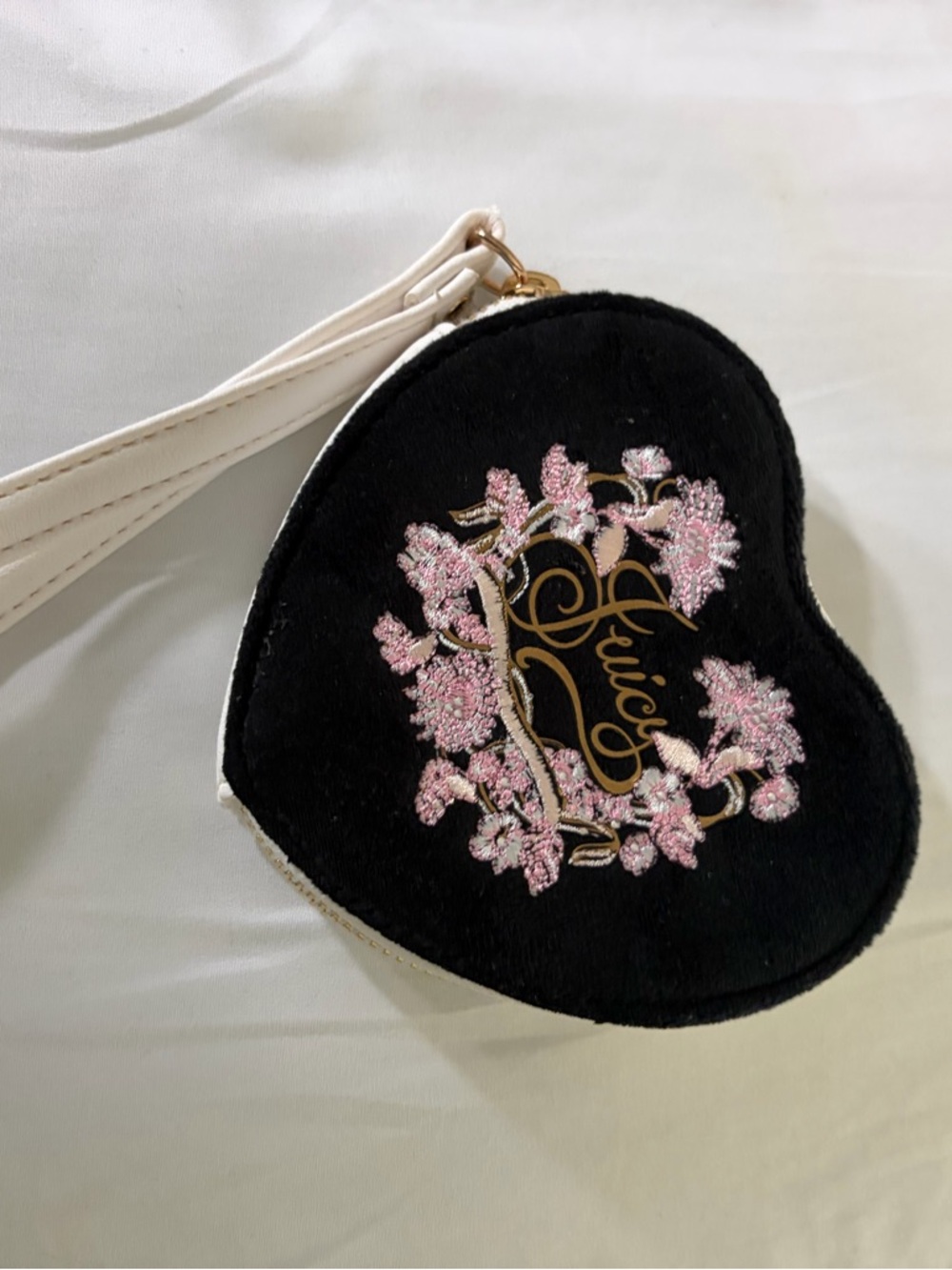 NWOT Juicy Couture Black Heart Wristlet with Pink Floral Embroidery